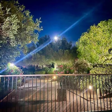 6p Private Garden Little St Tropez *